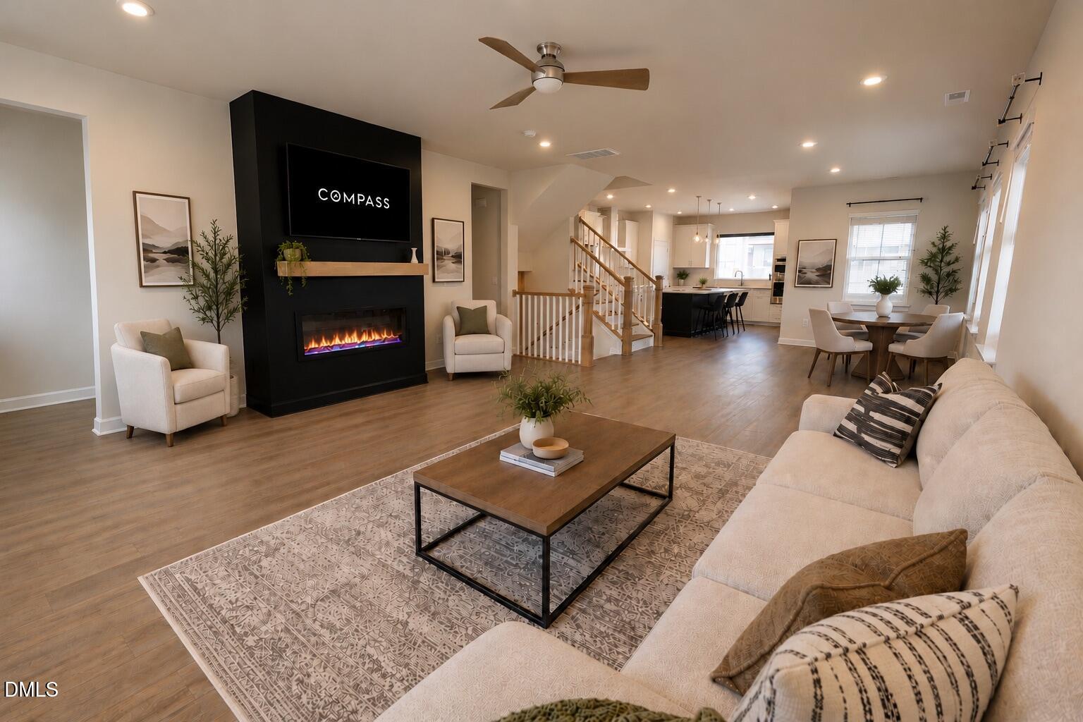 4713CTLLIVING2
