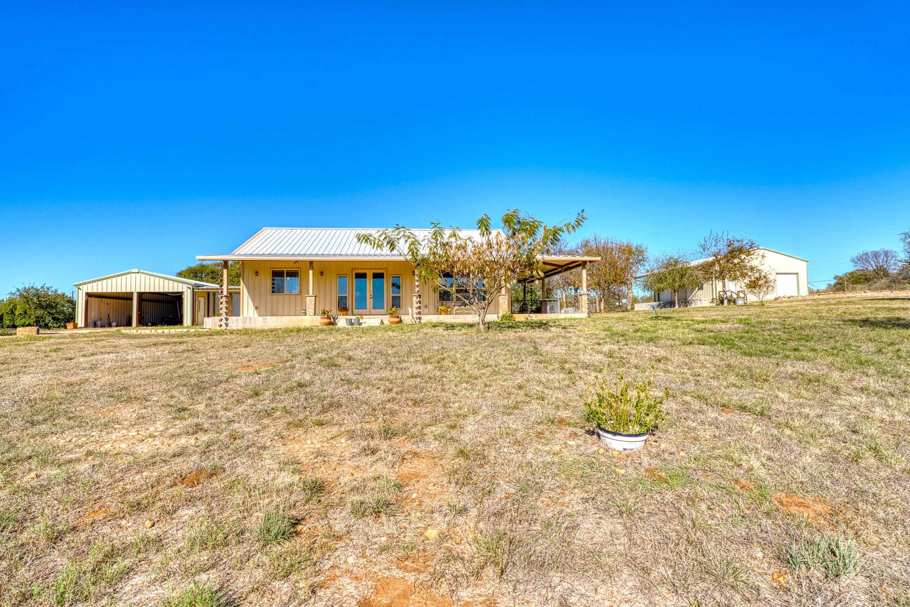 212 Rio Llano Drive East Llano, TX 78643 - Photo 4 of 30