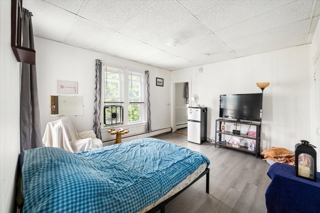 173 Branch Street Lowell, MA 01851 - Photo 13 of 33