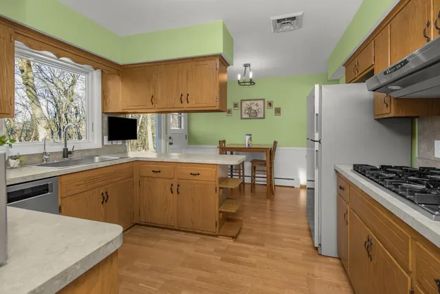 $599,900 | 5730 Echo Road, Excelsior, MN 55331