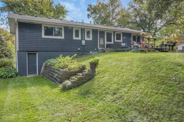 $599,900 | 5730 Echo Road, Excelsior, MN 55331