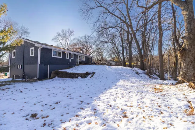 $599,900 | 5730 Echo Road, Excelsior, MN 55331