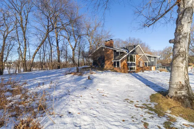 $599,900 | 5730 Echo Road, Excelsior, MN 55331