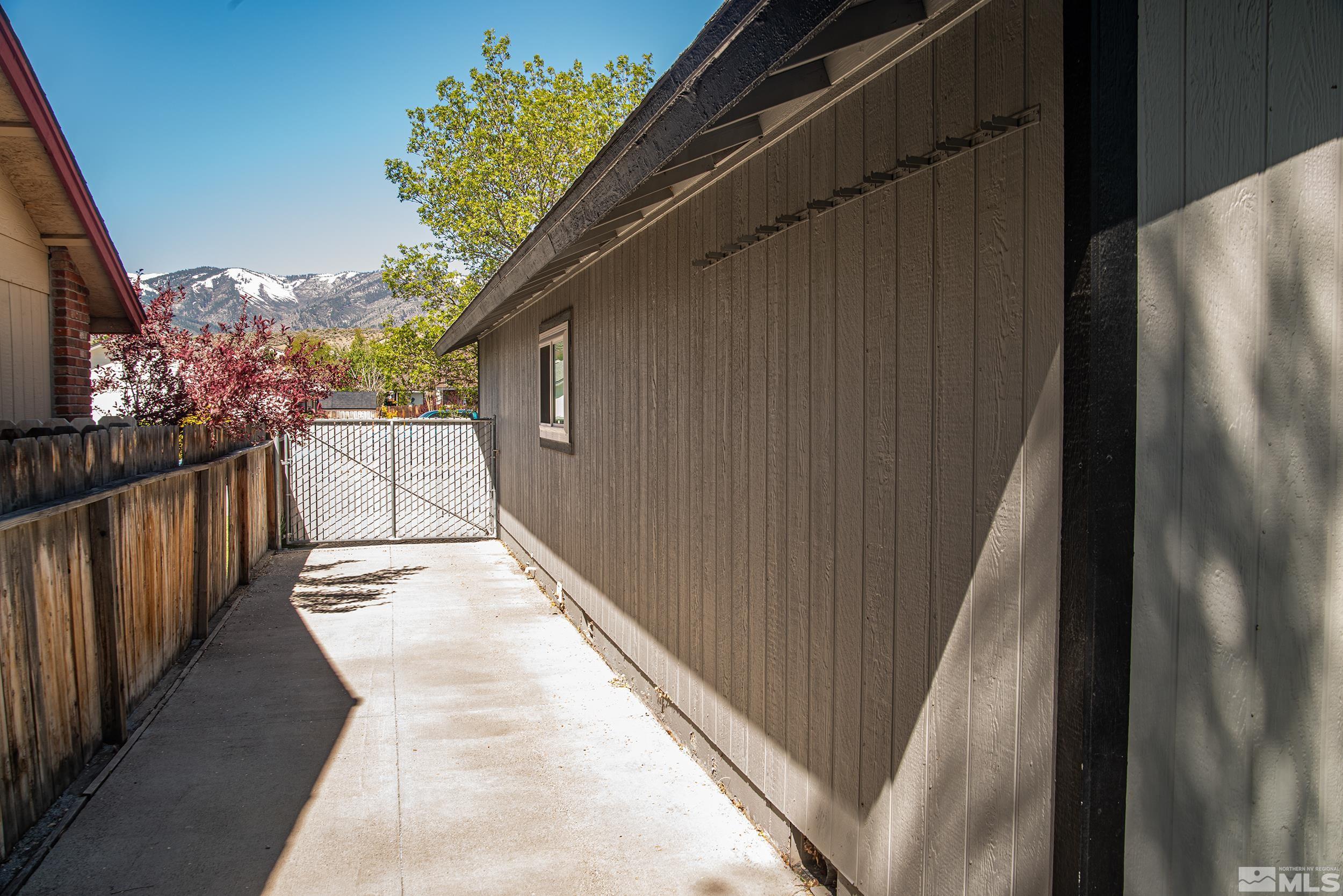 2525 Ridgecrest Drive Carson City, NV 89706 - Photo 19 of 21 a view of balcony with wooden floor