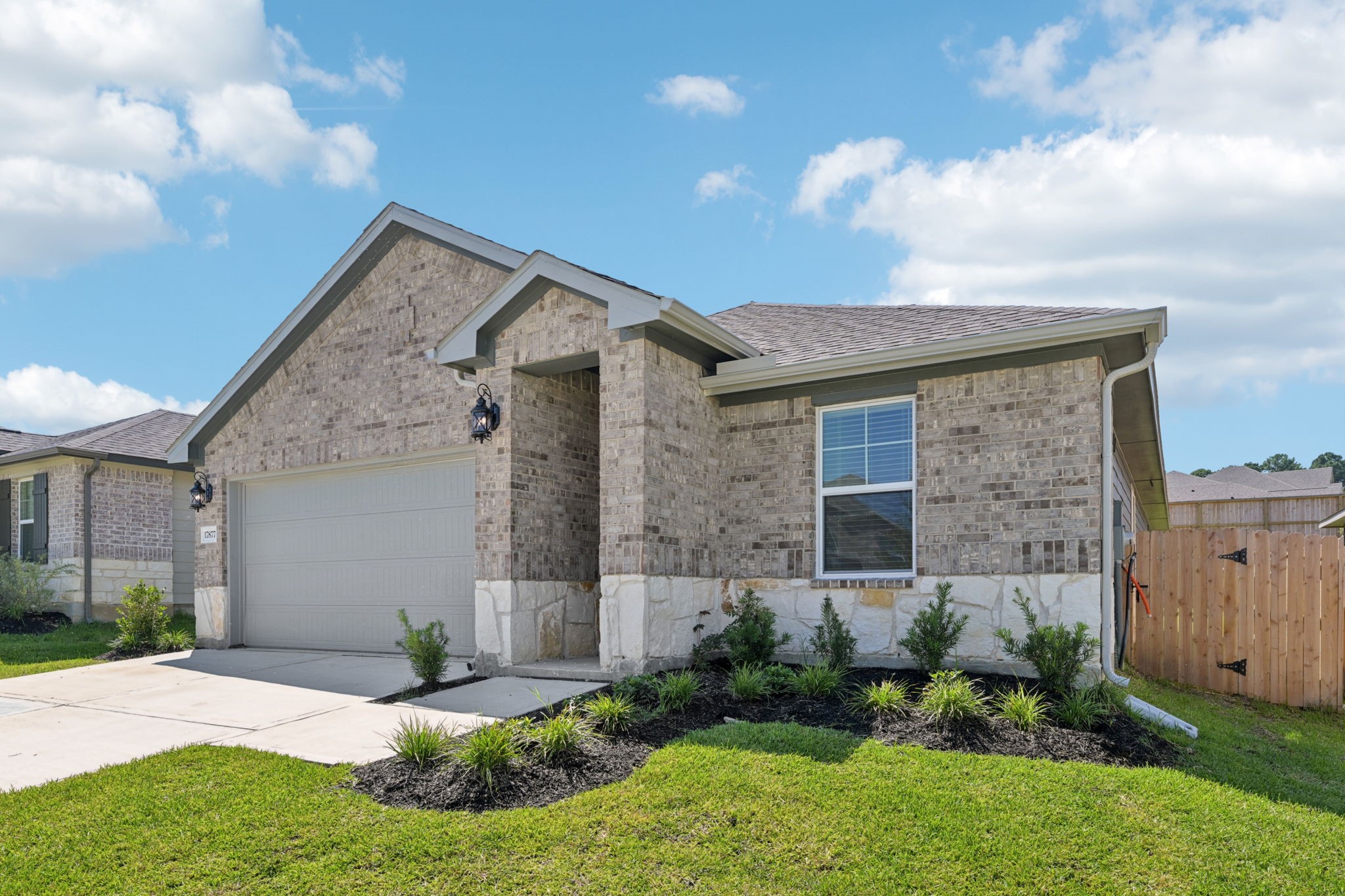 17877 Stone Terrace Lane Montgomery, TX 77316 - Photo 2 of 34