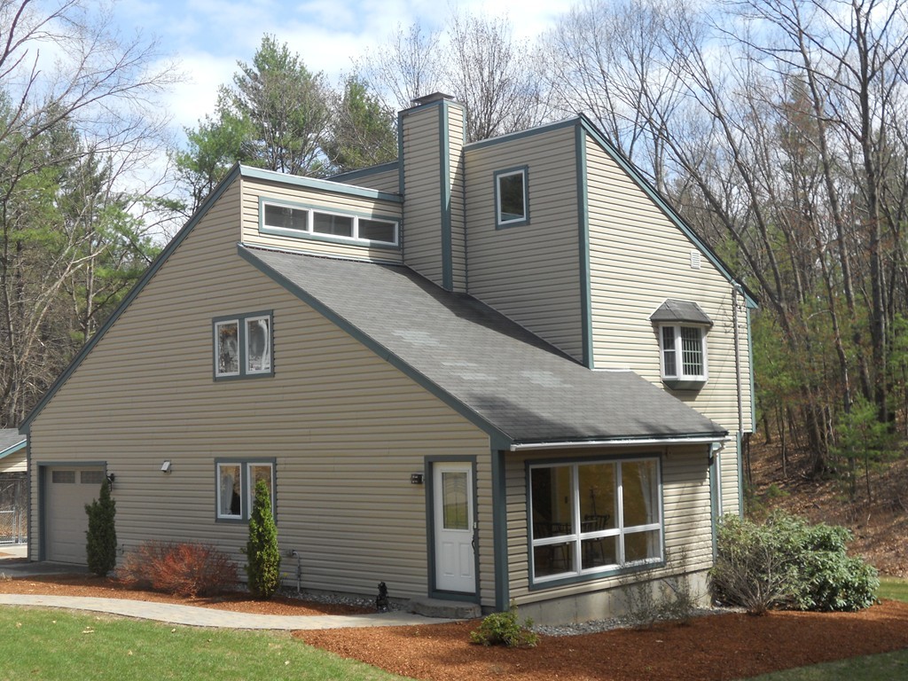 686 Old Dunstable Road Groton, MA 01450 - Photo 1 of 7 Gallery Image 1