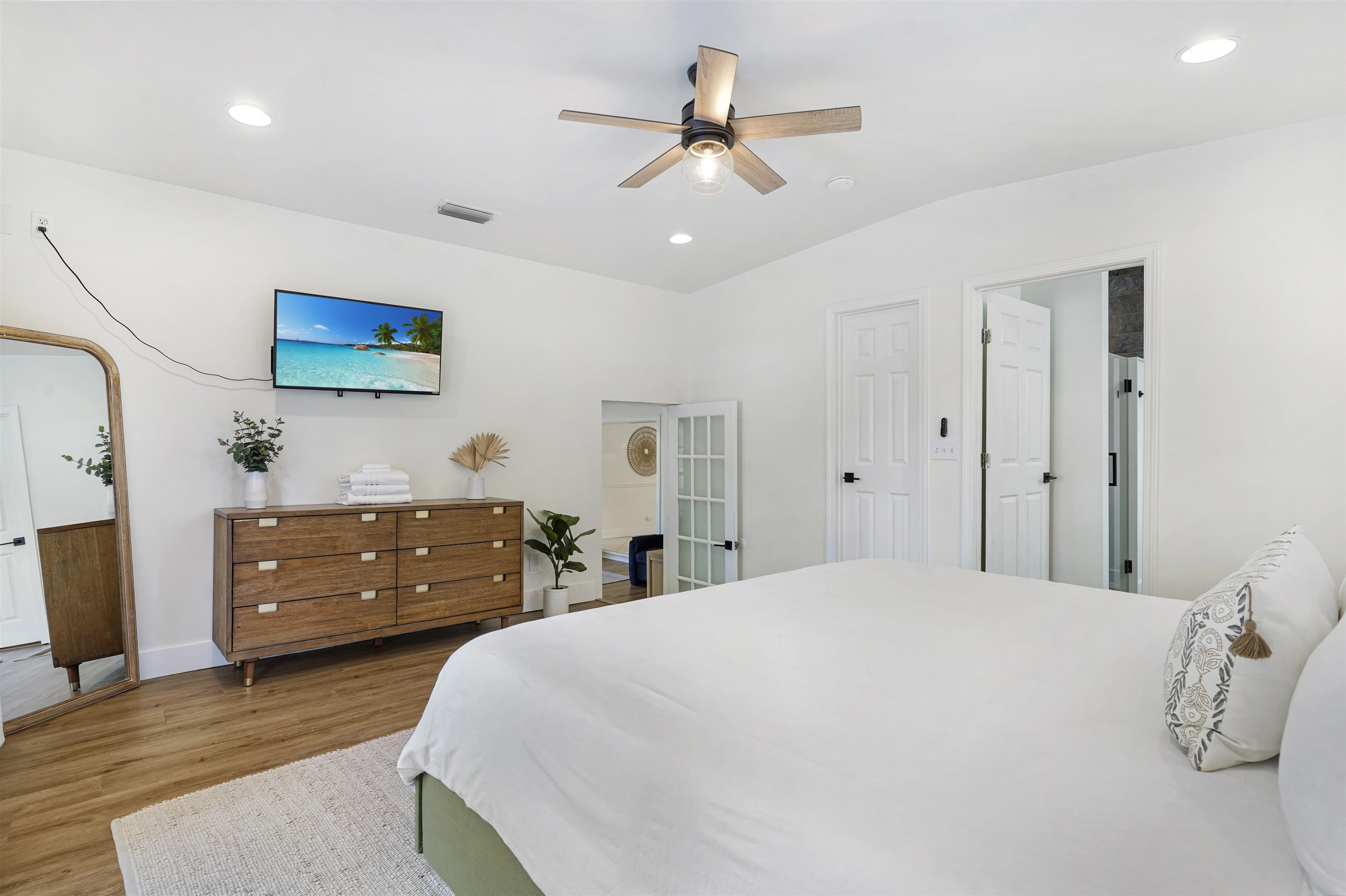 5436 4th Street St. Augustine, FL 32080 - Photo 20 of 45 a bedroom with a bed and a dresser