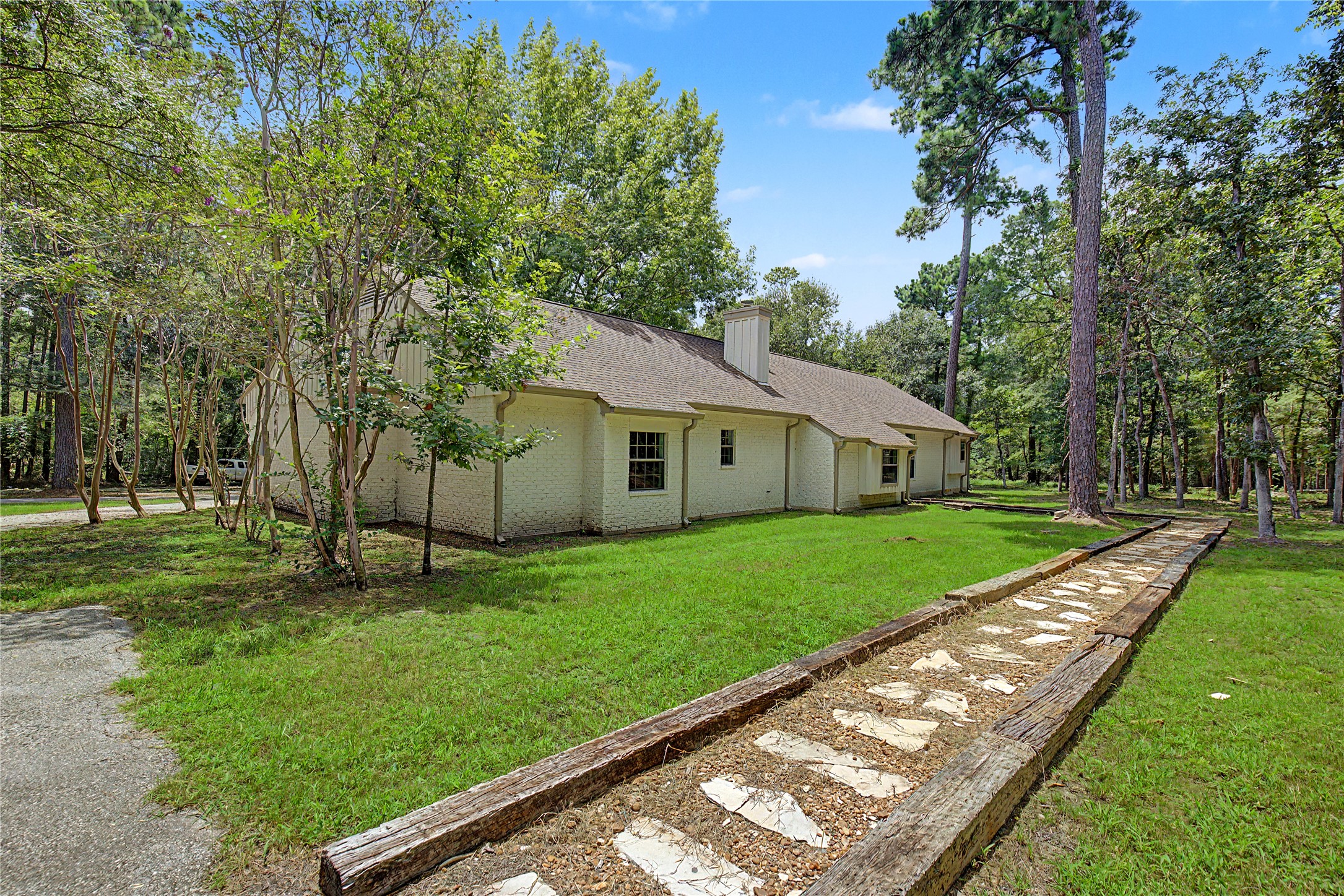 83 Dahlia Road Huntsville, TX 77320 - Photo 6 of 44 Gallery Image 6