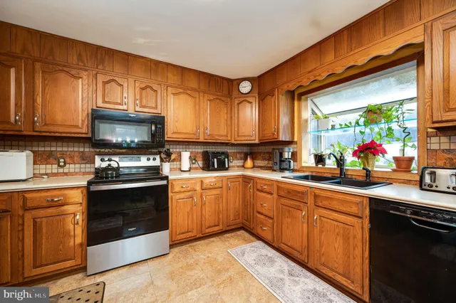 $359,900 | 5621 Allentown Pike, Reading, PA 19605