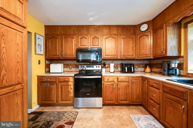 $359,900 | 5621 Allentown Pike, Reading, PA 19605