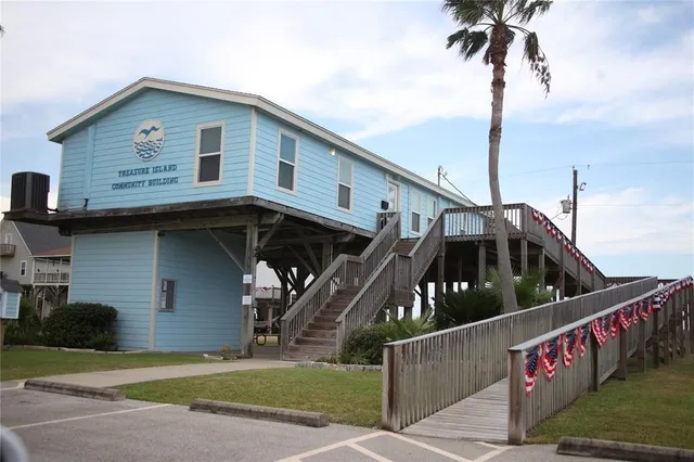 $525,000 | 13214 Buccaneer Parkway, Freeport, TX 77541