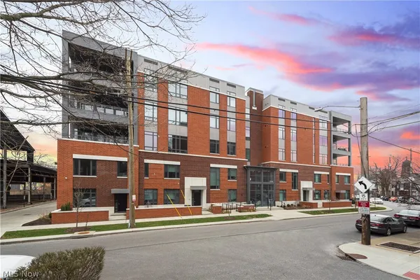$569,000 | 2044 Random Road, Unit 101, Cleveland, OH 44106