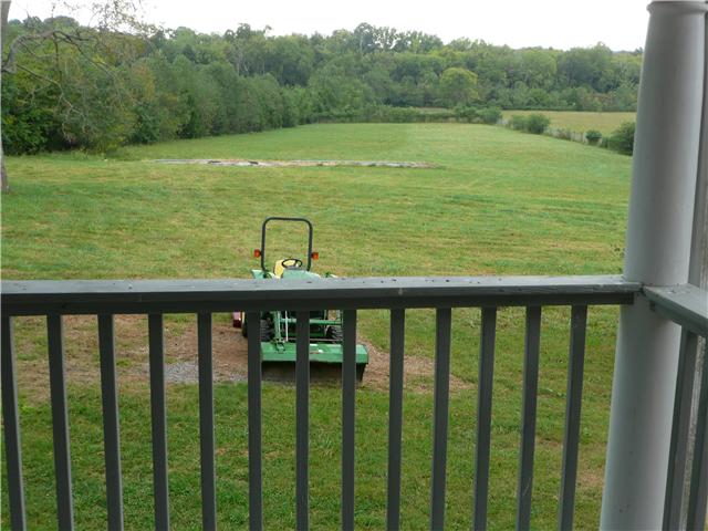 2720 Academy Road Lebanon, TN 37087 - Photo 4 of 16 a view of a balcony with an outdoor space