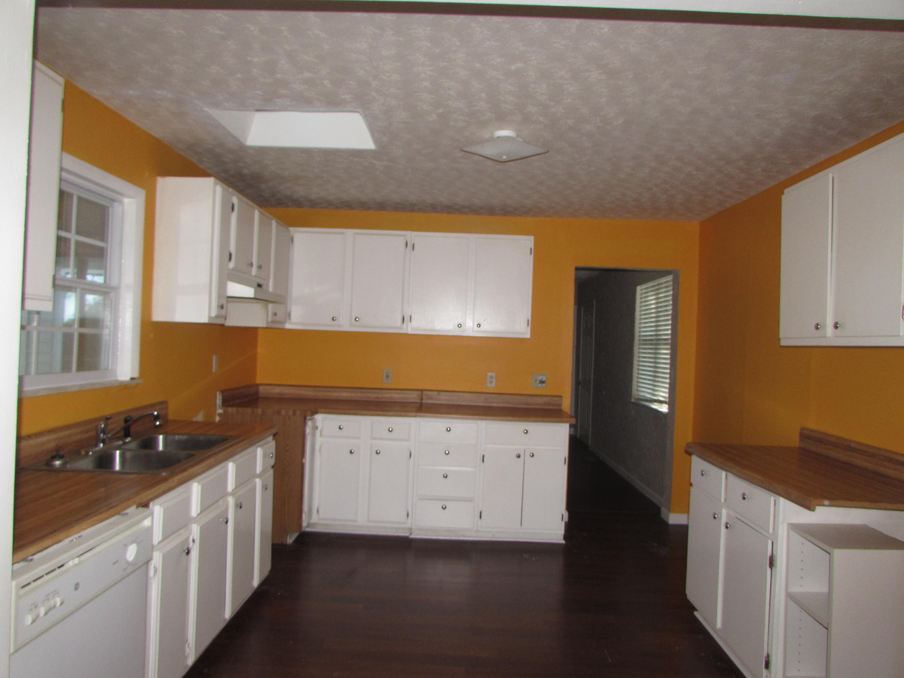 205 Junior Hall Road Road Sunbright, TN 37872 - Photo 12 of 33 kitchen