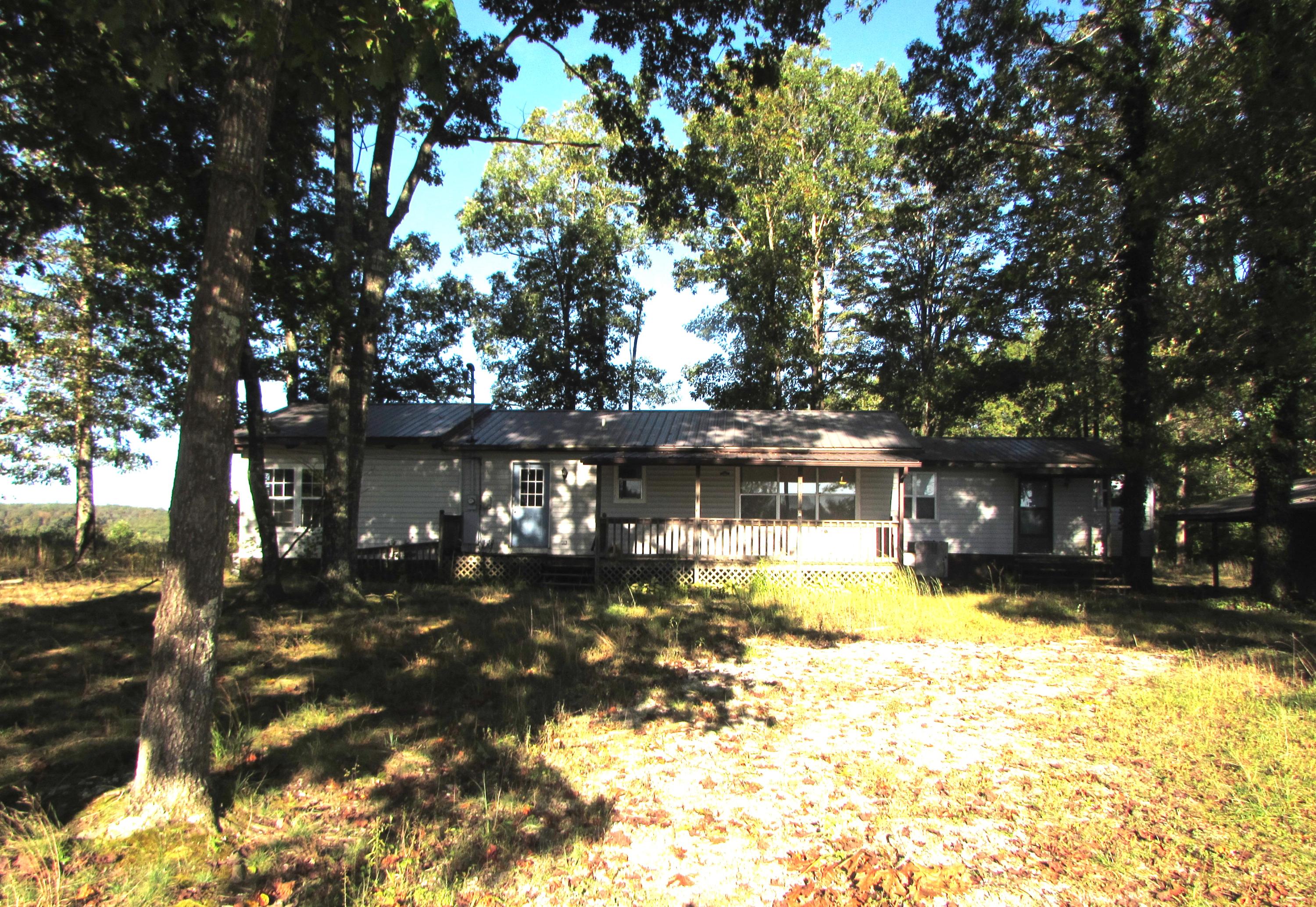 205 Junior Hall Road Road Sunbright, TN 37872 - Photo 3 of 33 front view