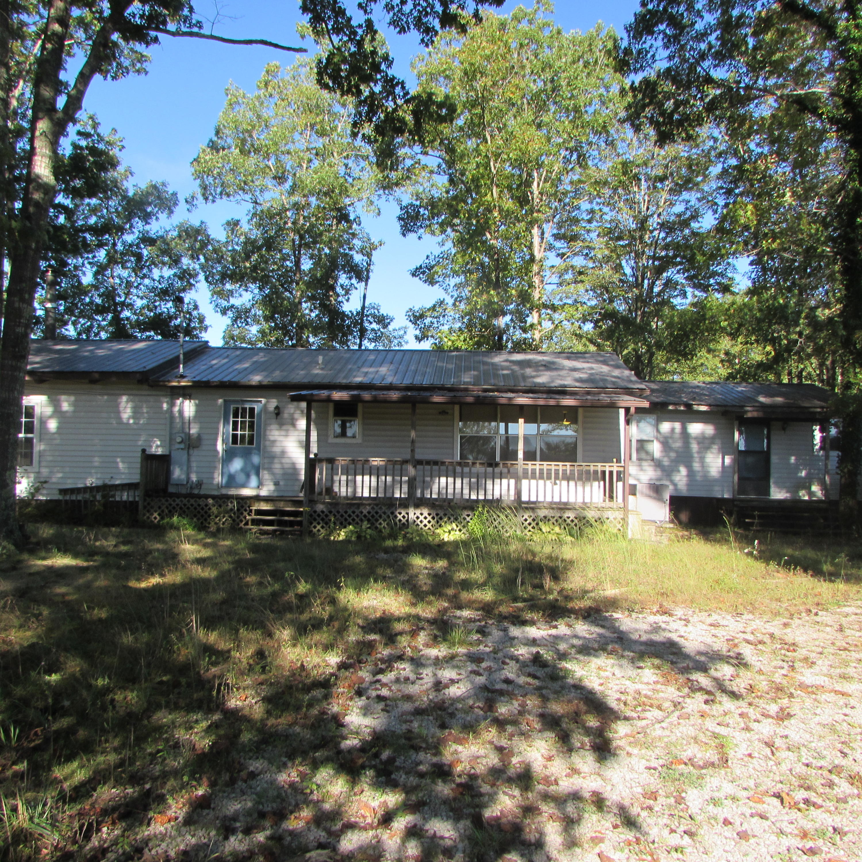 205 Junior Hall Road Road Sunbright, TN 37872 - Photo 24 of 33 Front view (2)