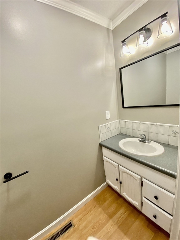 134 Huntington Road Russell, MA 01071 - Photo 15 of 36