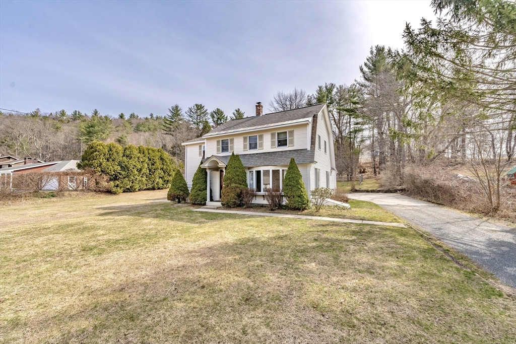 134 Huntington Road Russell, MA 01071 - Photo 3 of 36