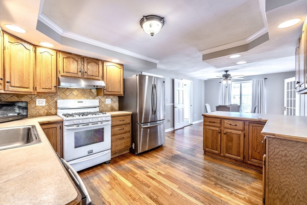 134 Huntington Road Russell, MA 01071 - Photo 6 of 36