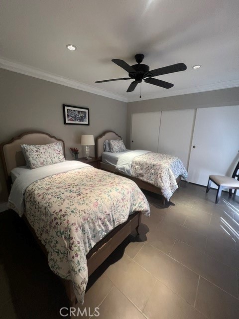 36 El Toro Drive Rancho Mirage, CA 92270 - Photo 4 of 25 a bedroom with two beds and painted walls
