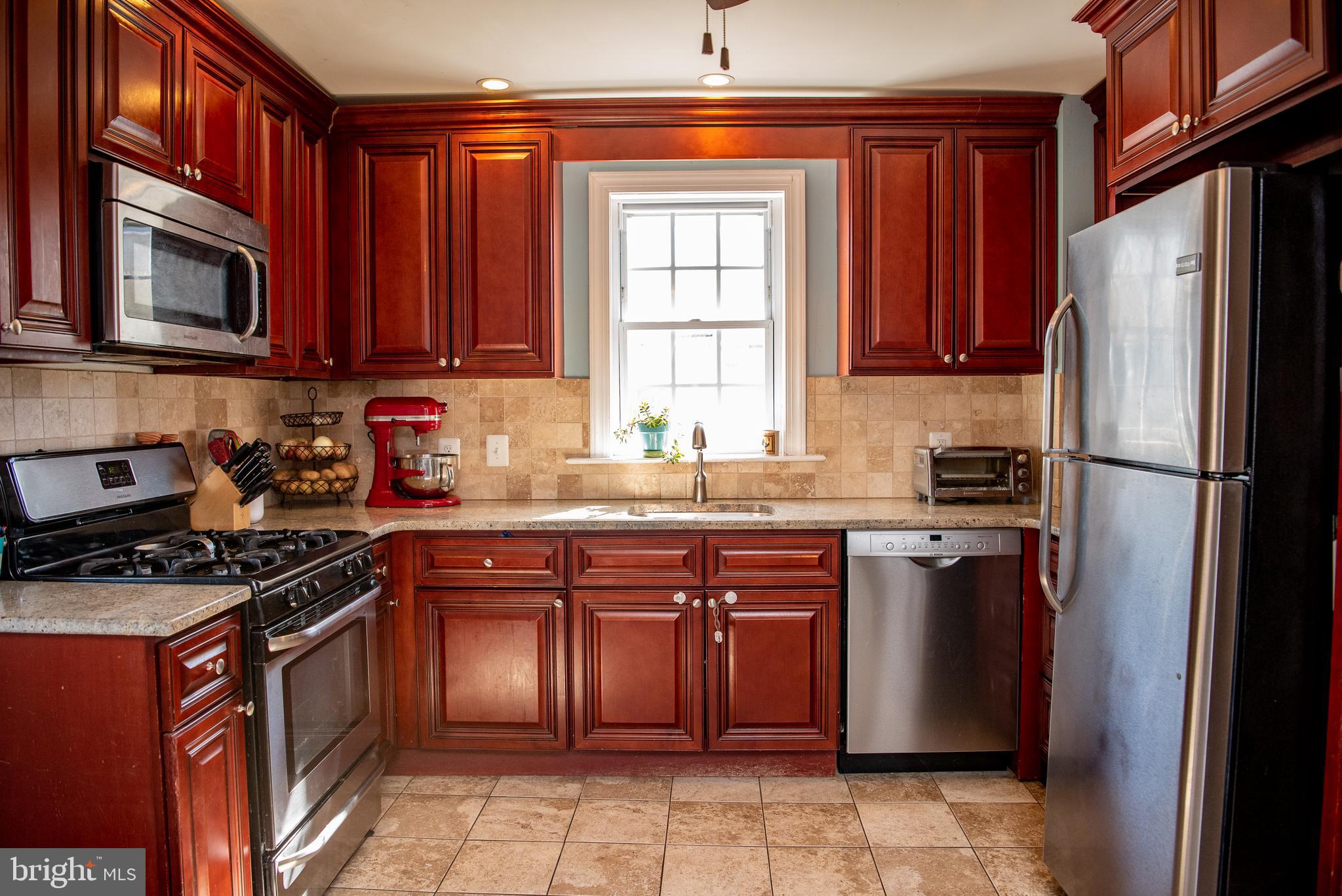 414 Fairview Road Woodlyn, PA 19094 - Photo 4 of 18 Gallery Image 4