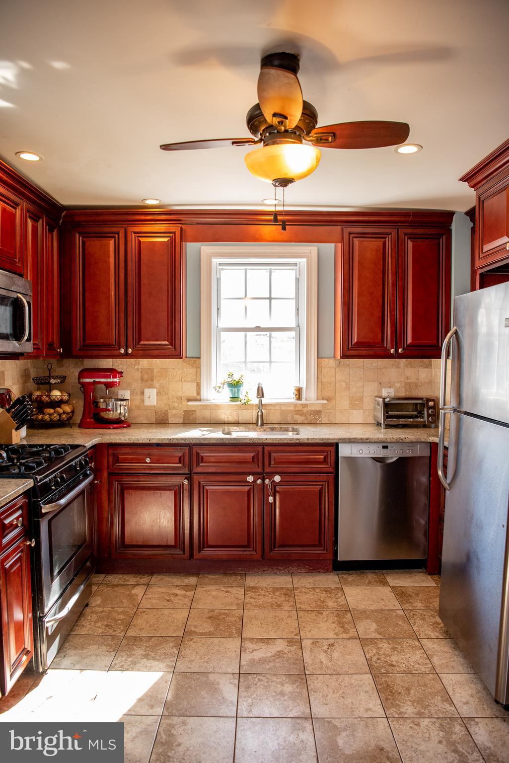 414 Fairview Road Woodlyn, PA 19094 - Photo 6 of 18 Gallery Image 6