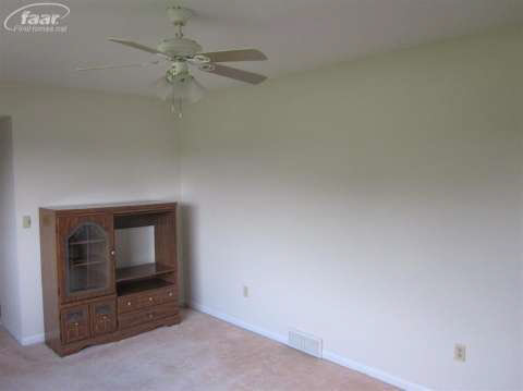 12014 Miller Road Lennon, MI 48449 - Photo 6 of 28 20358725-5.JPG