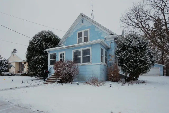 $158,000 | 380 Cedar Street, Fond du Lac, WI 54935