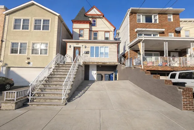 $2,900 | 712 17th Street, Unit 1, Union City, NJ 07087