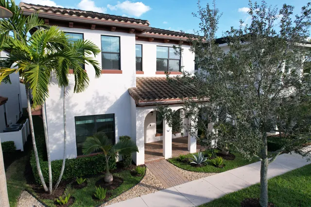 $8,500 | 2074 Dickens Terrace, Palm Beach Gardens, FL 33418