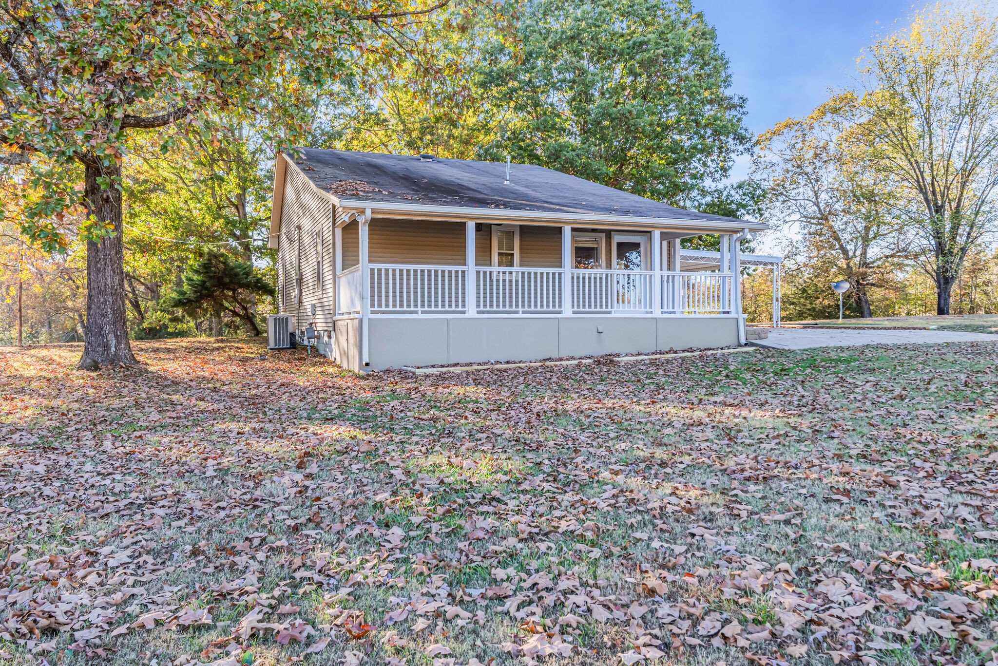 1104 Pond Switch Road Dickson, TN 37055 - Photo 2 of 40 Gallery Image 2