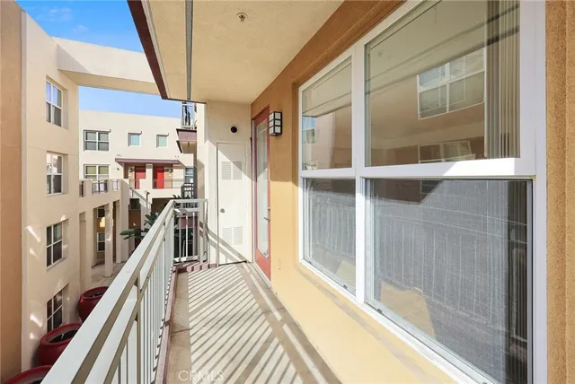 $728,000 | 83 East Commonwealth Avenue, Unit 3C, Alhambra, CA 91801