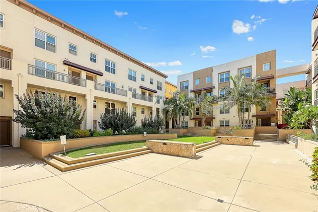 $728,000 | 83 East Commonwealth Avenue, Unit 3C, Alhambra, CA 91801