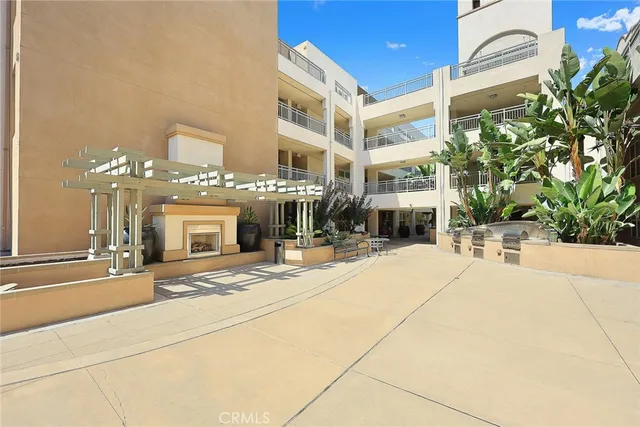 $728,000 | 83 East Commonwealth Avenue, Unit 3C, Alhambra, CA 91801