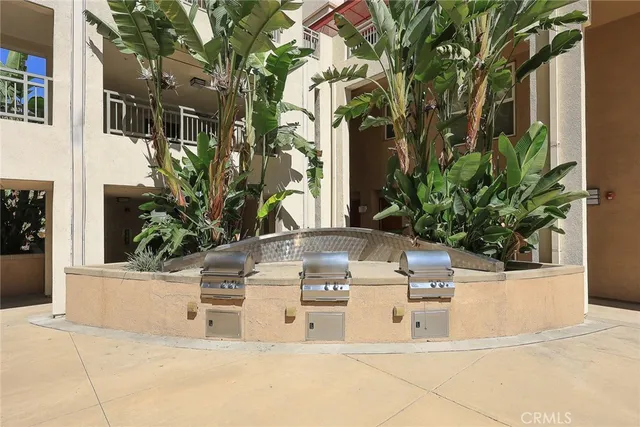 $728,000 | 83 East Commonwealth Avenue, Unit 3C, Alhambra, CA 91801