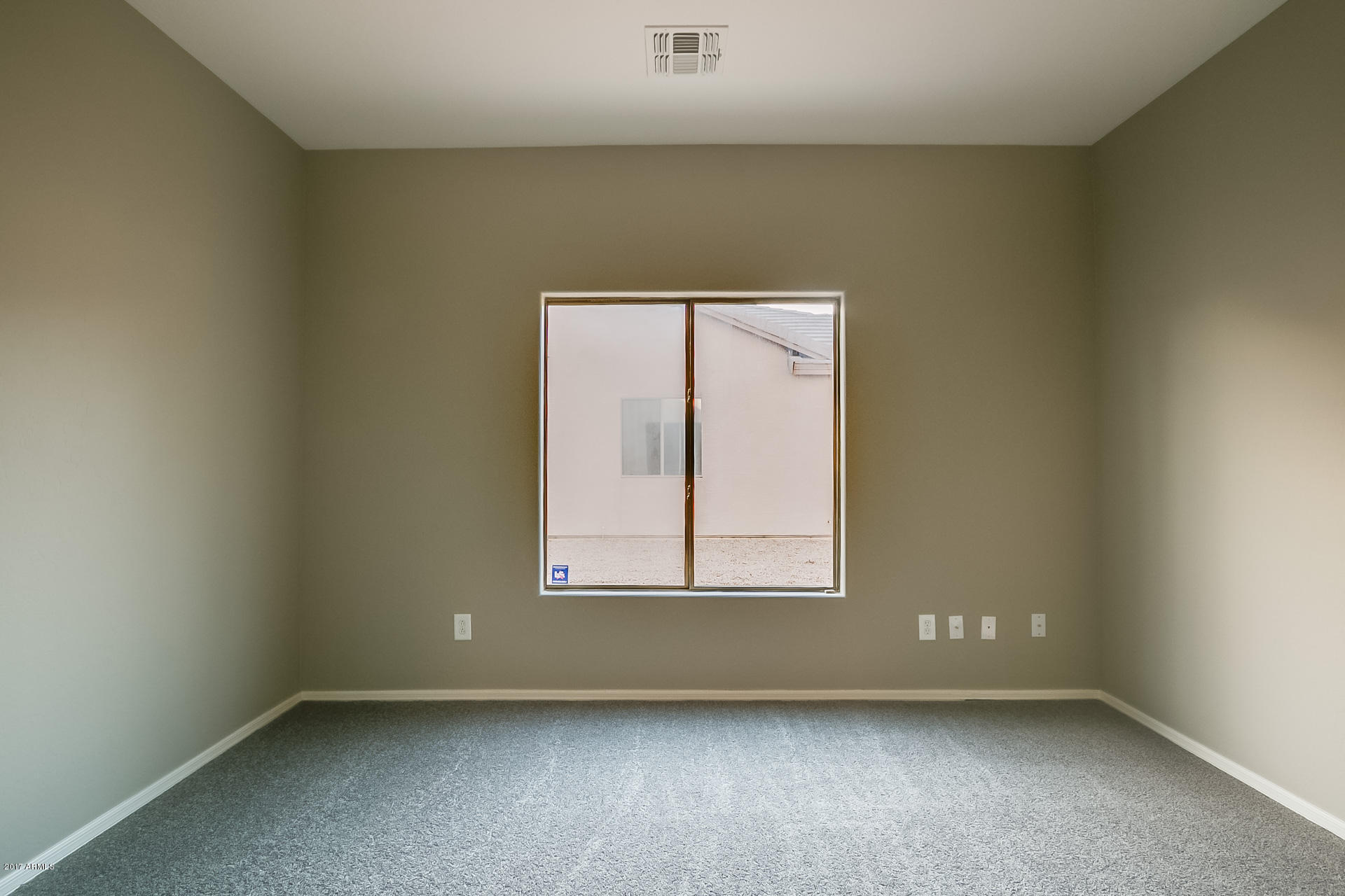 1534 West Alta Vista Road Phoenix, AZ 85041 - Photo 5 of 13 Alta-23