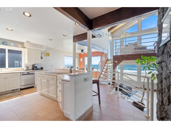 $1,780,000 | 34650 Ocean Drive, Pacific City, OR 97135