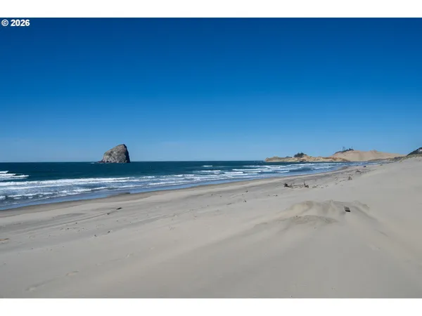 $1,780,000 | 34650 Ocean Drive, Pacific City, OR 97135