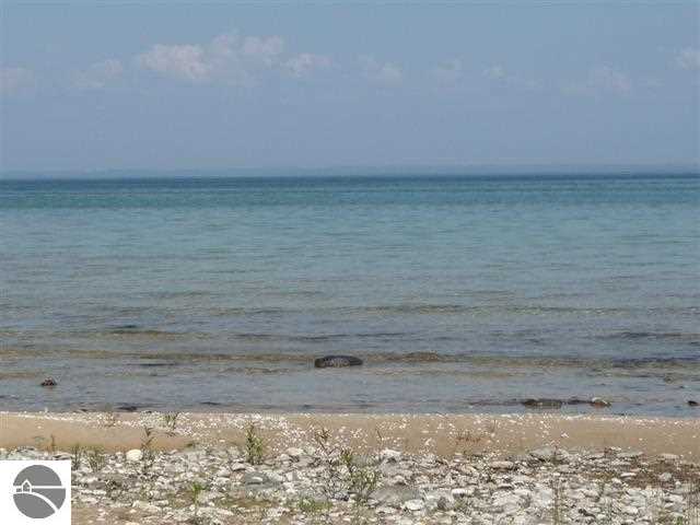 8 North Omena Point Road Omena, MI 49674 - Photo 9 of 13 1748546-8.JPG