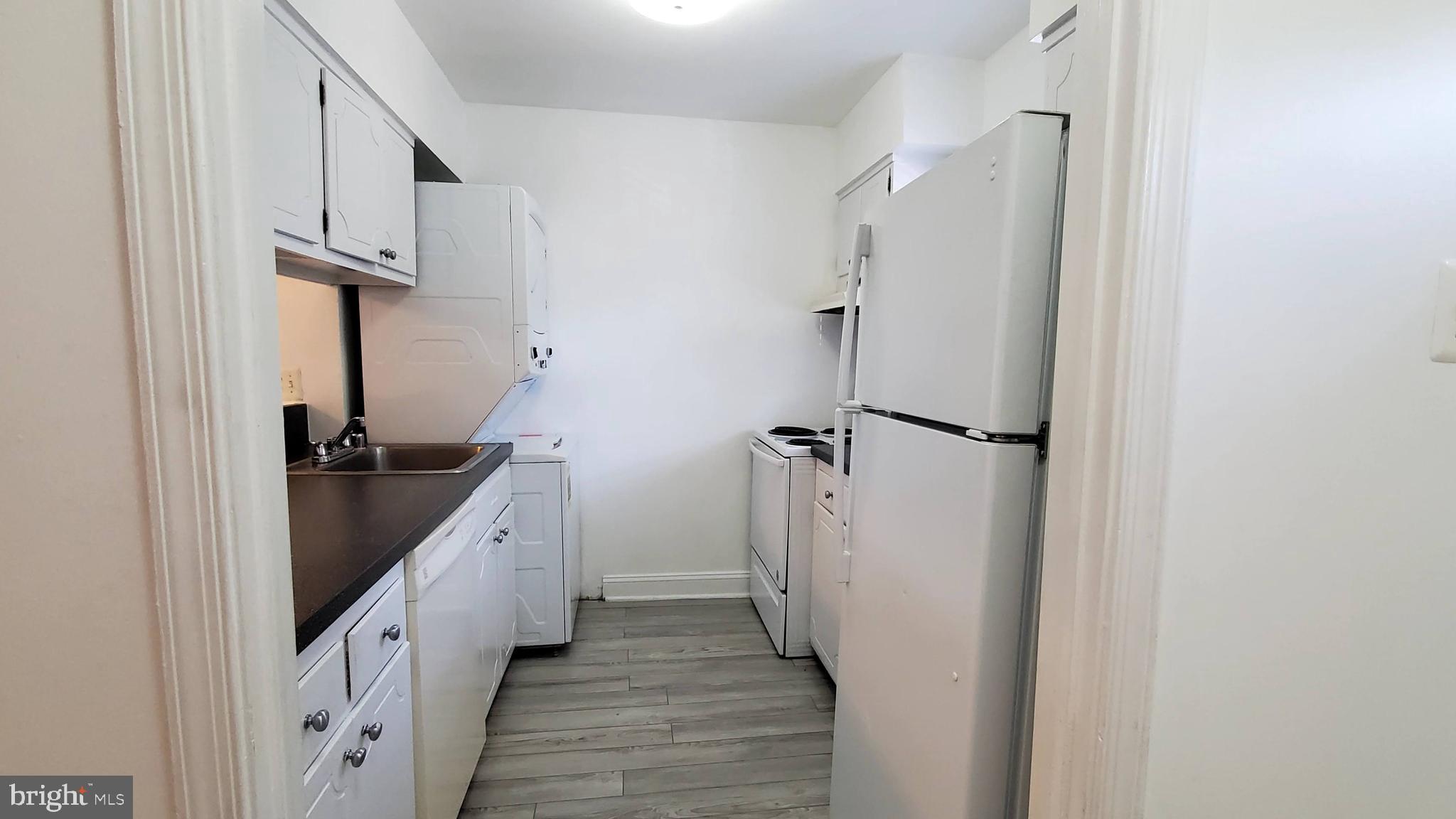 14524 Golden Oak Road Centreville, VA 20121 - Photo 15 of 39 Kitchen