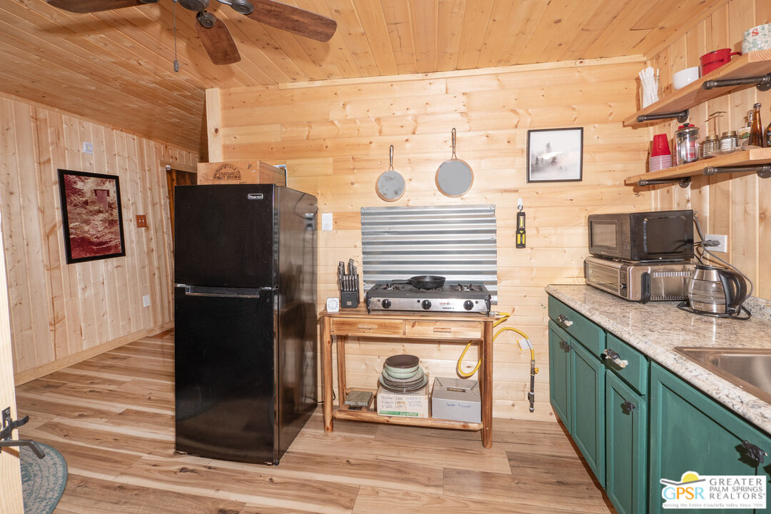 69 7 Oaks Road Angelus Oaks, CA 92305 - Photo 11 of 36