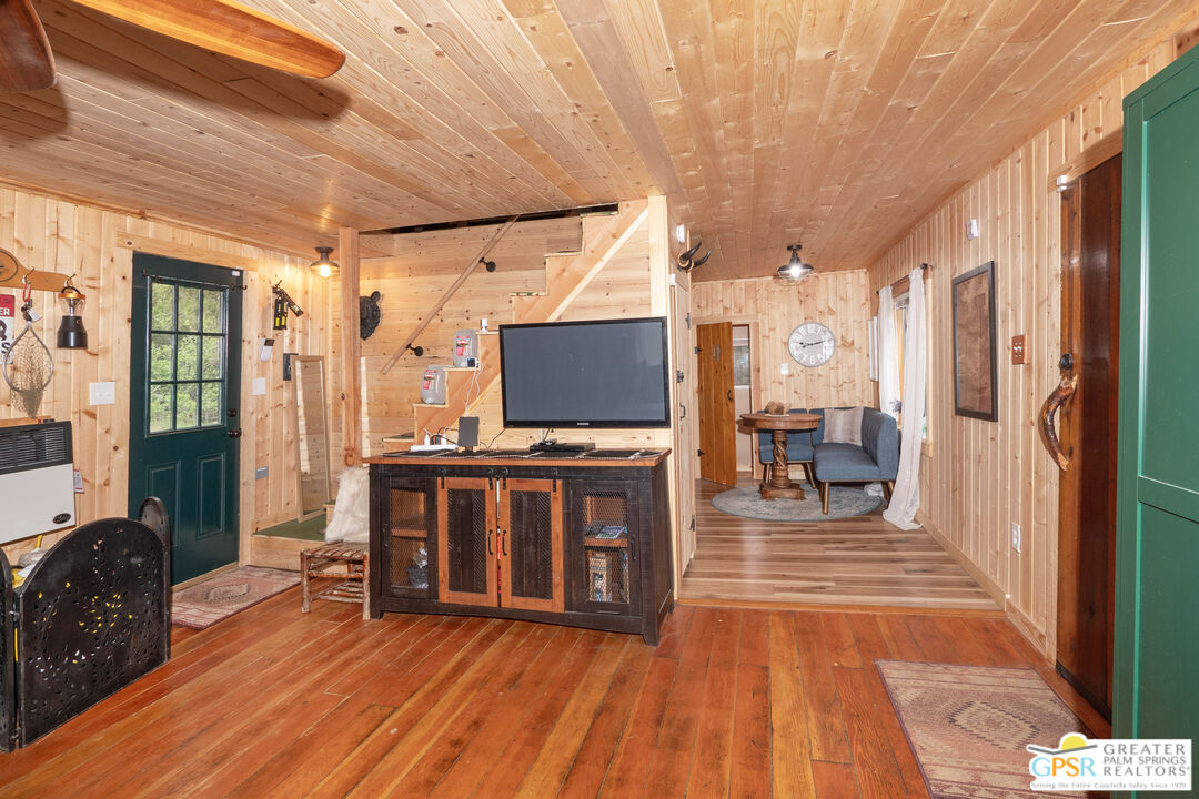 69 7 Oaks Road Angelus Oaks, CA 92305 - Photo 4 of 36