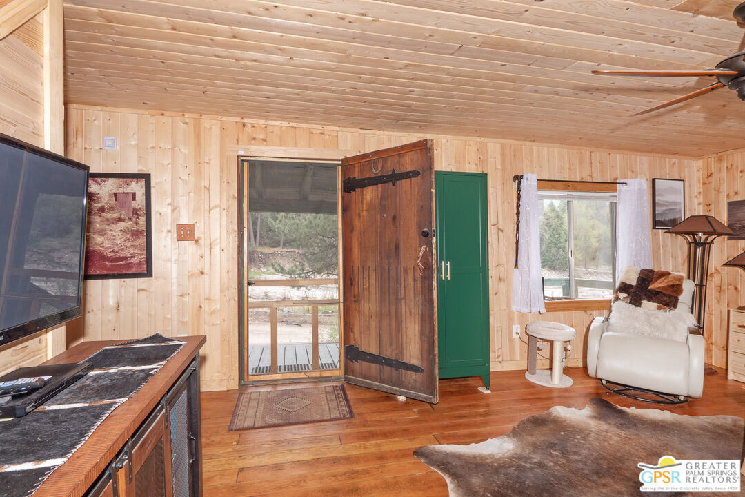 69 7 Oaks Road Angelus Oaks, CA 92305 - Photo 6 of 36