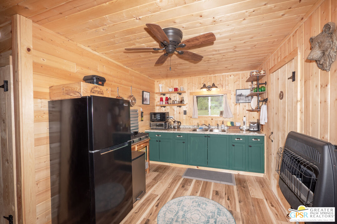 69 7 Oaks Road Angelus Oaks, CA 92305 - Photo 8 of 36