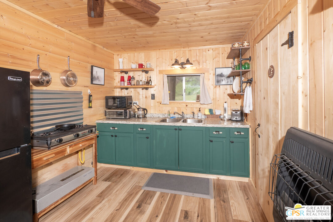 69 7 Oaks Road Angelus Oaks, CA 92305 - Photo 9 of 36