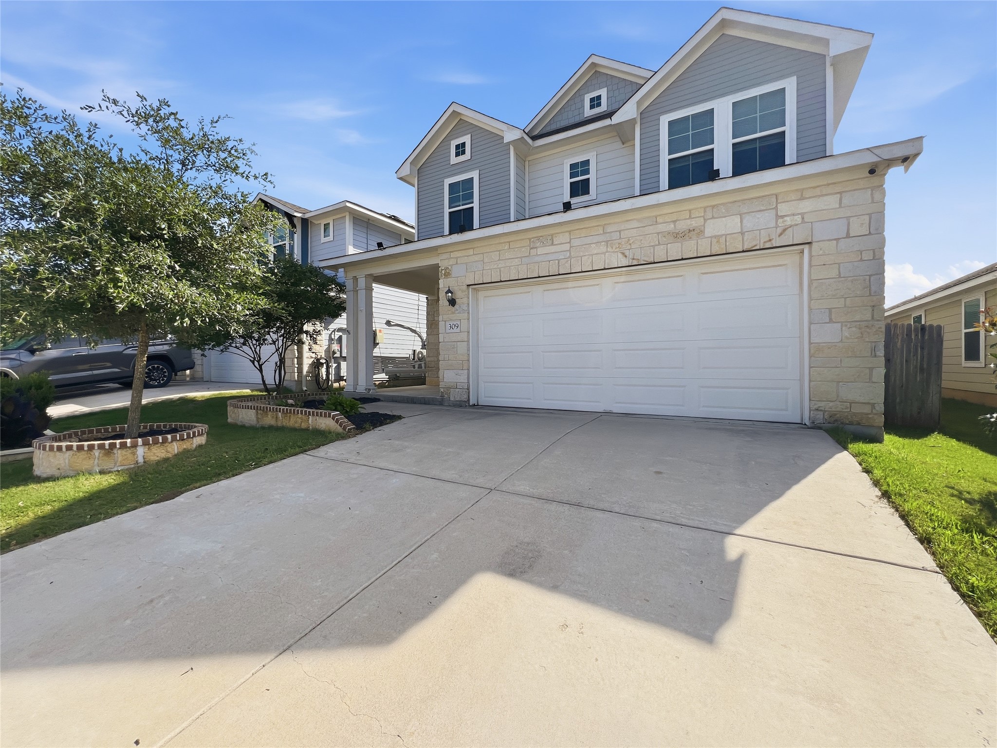 309 Gaida Loop Georgetown, TX 78628 - Photo 2 of 28