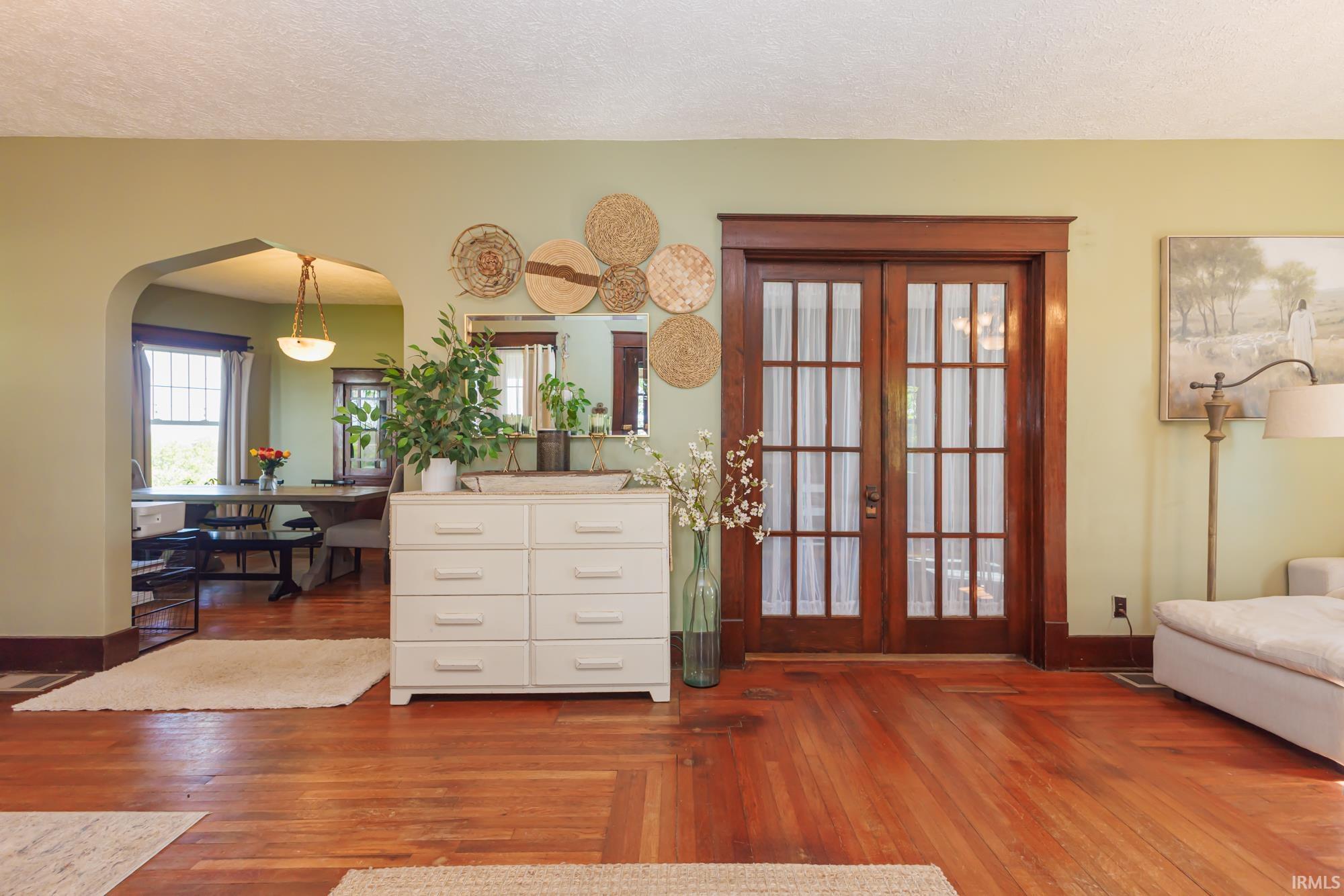10660 East Windsor Road Selma, IN 47383 - Photo 3 of 27