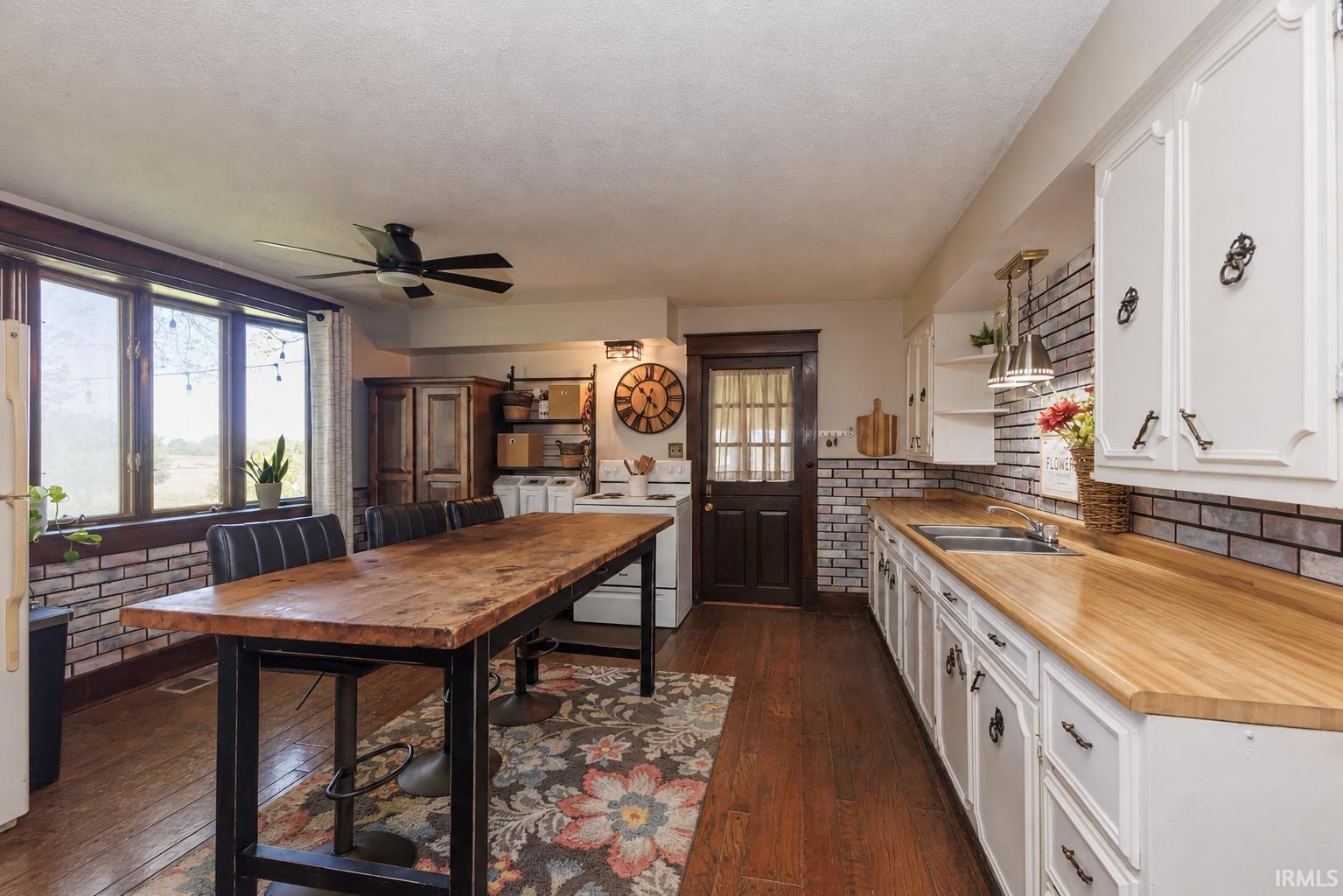 10660 East Windsor Road Selma, IN 47383 - Photo 8 of 27