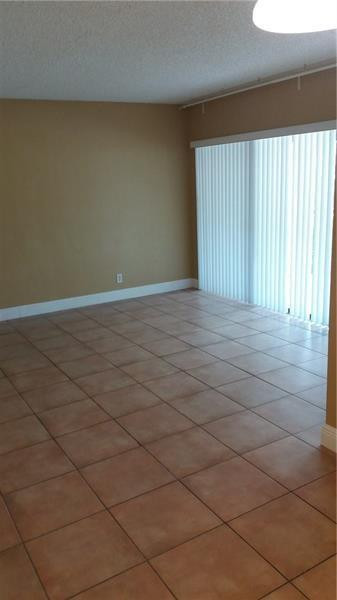 2947 Riverside Drive, Unit 129 Coral Springs, FL 33065 - Photo 5 of 15 Photo 5