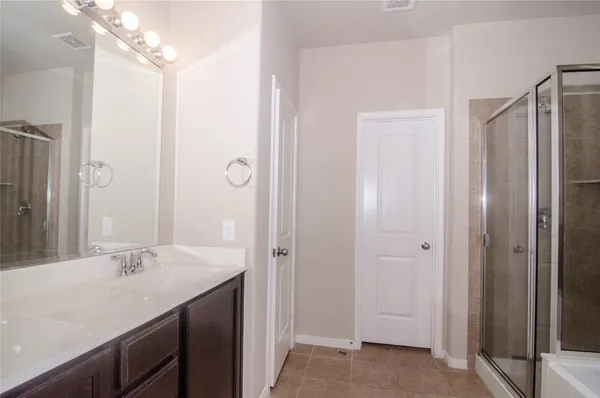 $2,300 | 15607 Granite Mountain Trail, Houston, TX 77049
